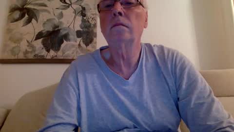 juergener342205 online show from April 28, 2:27 am