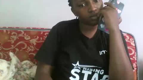 Snapshot of juicyicequeen chatting on October 17, 9:34 am juicyicequeen online show from October 17, 9:34 am