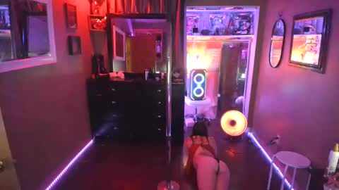 Snapshot of juicyjayxxx69 chatting on February 14, 3:33 am juicyjayxxx69 online show from February 14, 3:33 am