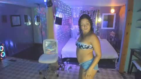 Snapshot of juicyjayxxx69 chatting on September 23, 3:31 am juicyjayxxx69 online show from September 23, 3:31 am
