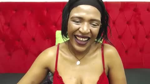 Snapshot of juicykayxxx chatting on June 12, 10:03 am Miss Kay online show from June 12, 10:03 am
