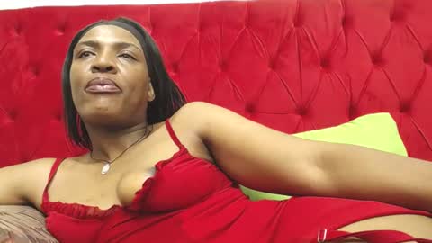 Snapshot of juicykayxxx chatting on June 19, 2:10 pm Miss Kay online show from June 19, 2:10 pm
