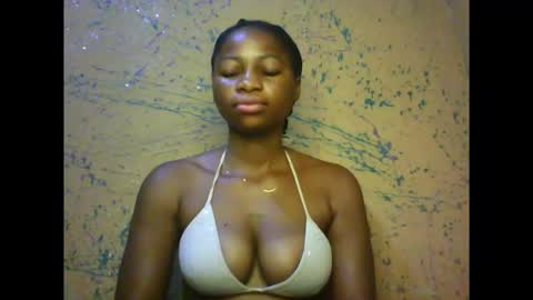 juicypiexx online show from December 17, 4:18 am