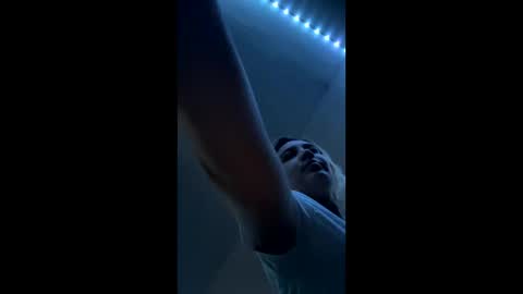 Snapshot of juicyyxx3 chatting on September 25, 8:51 am Juiccy online show from September 25, 8:51 am