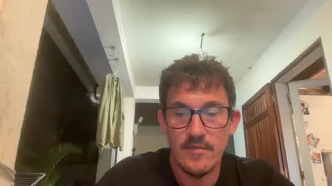 Snapshot of juju97469 chatting on August 4, 3:03 pm juju97469 online show from August 4, 3:03 pm