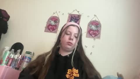 jujusworld__ online show from May 25, 6:58 pm