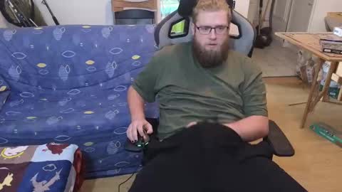 Julcs online show from February 15, 3:39 pm