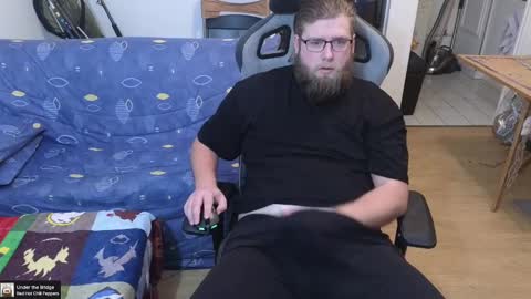 Julcs online show from February 17, 6:59 pm