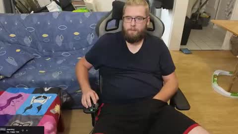 Julcs online show from October 3, 1:08 pm