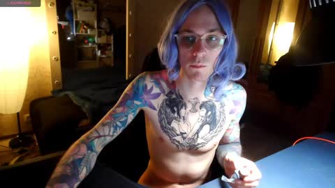 Snapshot of juleea_doll chatting on April 7, 7:03 pm Julia online show from April 7, 7:03 pm