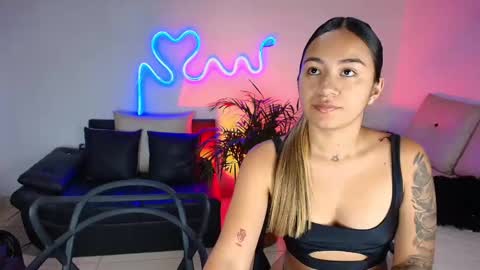 Jules and Gia online show from February 17, 8:58 pm