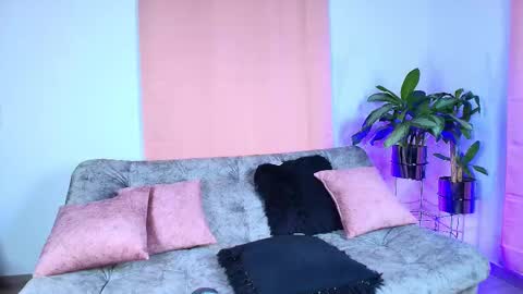 Jules and Gia online show from October 9, 10:24 am