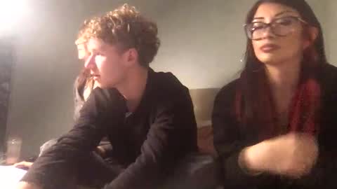 jules_vondi online show from December 1, 4:17 am