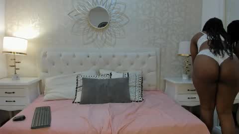 jules_wilds online show from January 16, 11:36 am