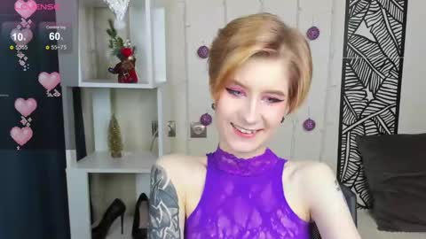 Snapshot of julescrown chatting on December 16, 2:57 am Jules online show from December 16, 2:57 am