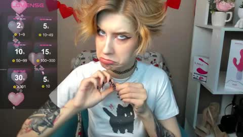 Snapshot of julescrown chatting on February 16, 1:03 am Jules online show from February 16, 1:03 am