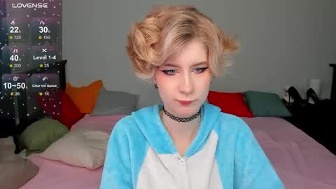 Snapshot of julescrown chatting on September 25, 12:58 am Jules online show from September 25, 12:58 am