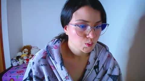 Juliana online show from October 5, 8:51 pm