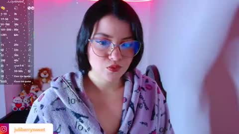 Juliana online show from November 9, 6:06 pm