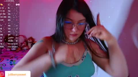 Snapshot of juli05star chatting on May 14, 3:13 am Juliana online show from May 14, 3:13 am