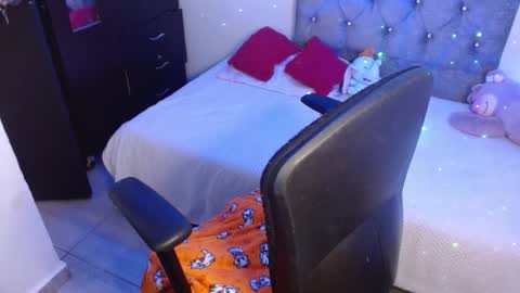  Juliana Torres  online show from March 6, 8:48 pm