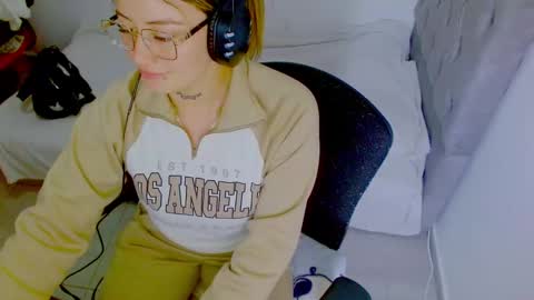  Juliana Torres  online show from September 16, 6:42 pm