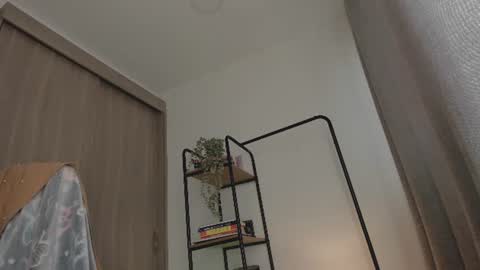 Snapshot of juli_hairy chatting on August 4, 3:36 pm Juli Modelo Independiente online show from August 4, 3:36 pm