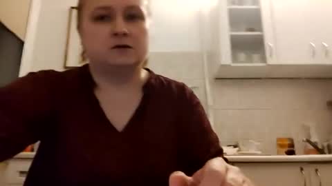 Julia online show from January 7, 10:30 pm