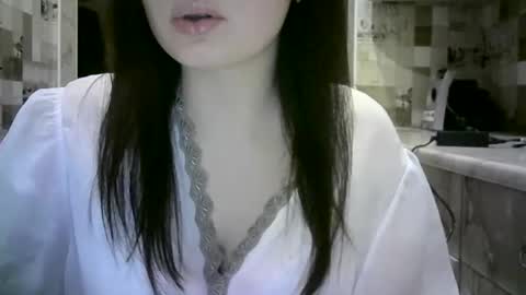 julia69009 online show from February 3, 11:15 pm