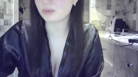 julia69009 online show from February 7, 12:20 am