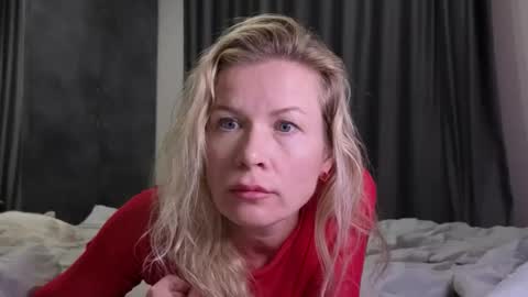 Snapshot of julia_giulia chatting on October 20, 10:21 pm julia_giulia online show from October 20, 10:21 pm
