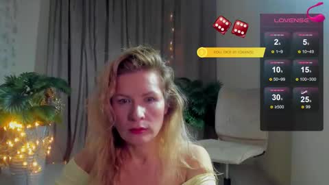 julia_giulia online show from February 8, 10:57 pm