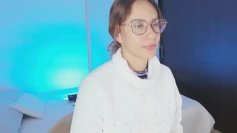 Julia Schedule 10 pm to 4  am GTM-5 online show from September 16, 2:34 am