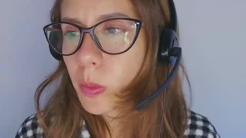 Julia Schedule 10 pm to 4  am GTM-5 online show from November 10, 3:49 am