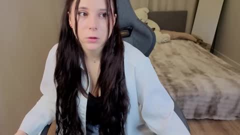 Julia Shyy online show from April 29, 1:32 am