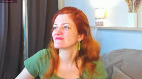 Snapshot of julia_suny chatting on May 19, 1:56 am julia_suny online show from May 19, 1:56 am