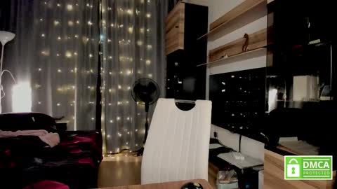 julia_t_mog online show from February 8, 10:13 pm