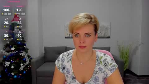 Julia online show from December 18, 6:53 am