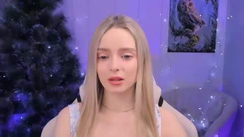 Julia online show from December 17, 2:01 pm