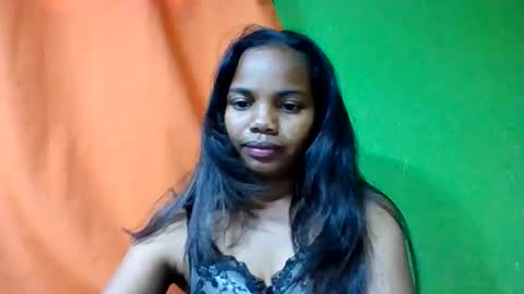 Snapshot of juliah02 chatting on May 15, 5:36 am juliah02 online show from May 15, 5:36 am
