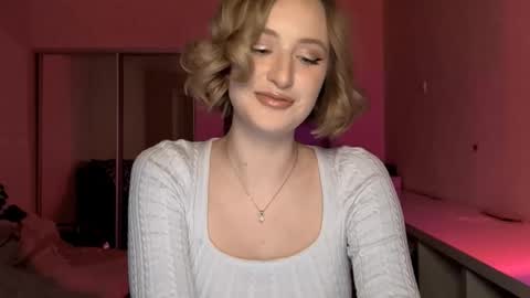 Snapshot of juliahupman chatting on February 24, 5:33 pm Kate online show from February 24, 5:33 pm