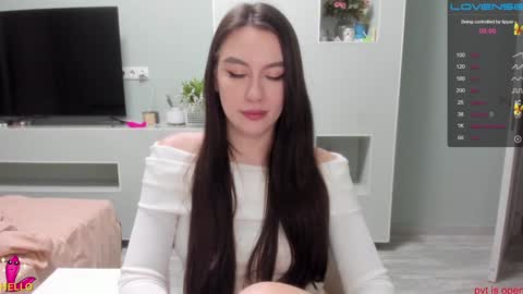 Snapshot of julialawman chatting on December 23, 1:40 am julialawman online show from December 23, 1:40 am