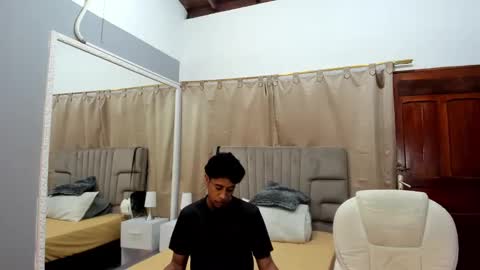 Snapshot of julian_billy chatting on January 15, 5:37 pm julian billy online show from January 15, 5:37 pm