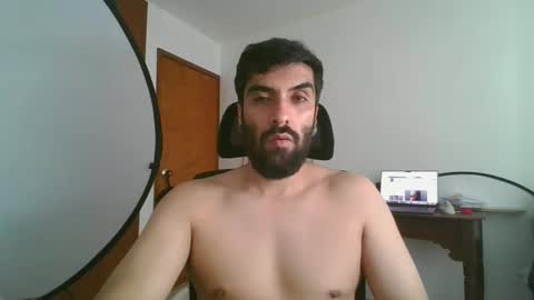 Snapshot of julian_patino chatting on October 2, 8:38 pm julian_patino online show from October 2, 8:38 pm