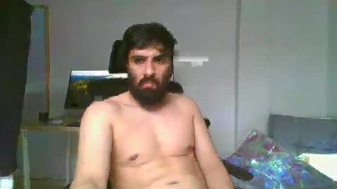 Snapshot of julian_patino chatting on February 13, 11:12 pm julian_patino online show from February 13, 11:12 pm