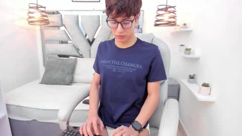 julian_steward online show from December 20, 8:16 pm