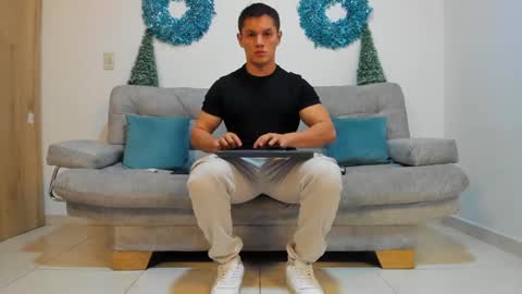 julian_wallace online show from January 4, 1:21 am