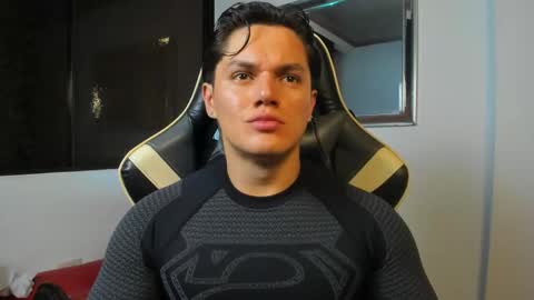 julian_wallace online show from February 27, 11:27 pm