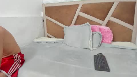 julian online show from November 26, 5:14 pm