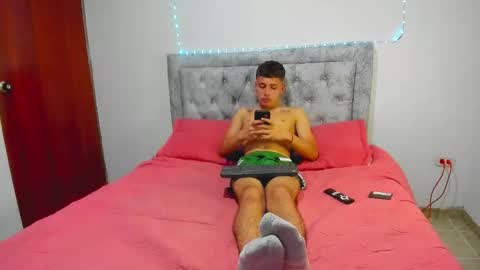 julian online show from March 5, 3:19 pm